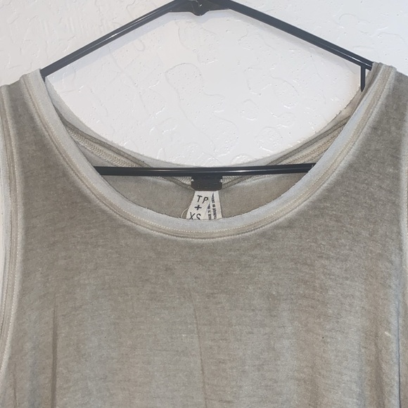 Free People army green slouchy tank size XS - Picture 4 of 9